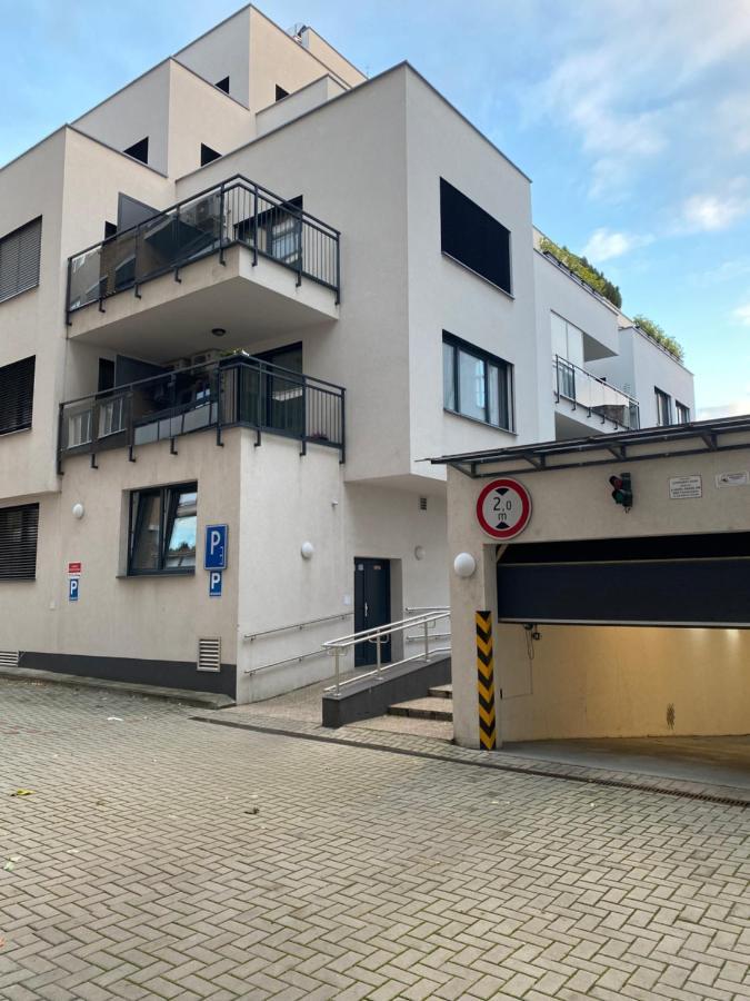 The Elite Suite II Downtown Ac & Garage Parking Bratislava Exterior photo